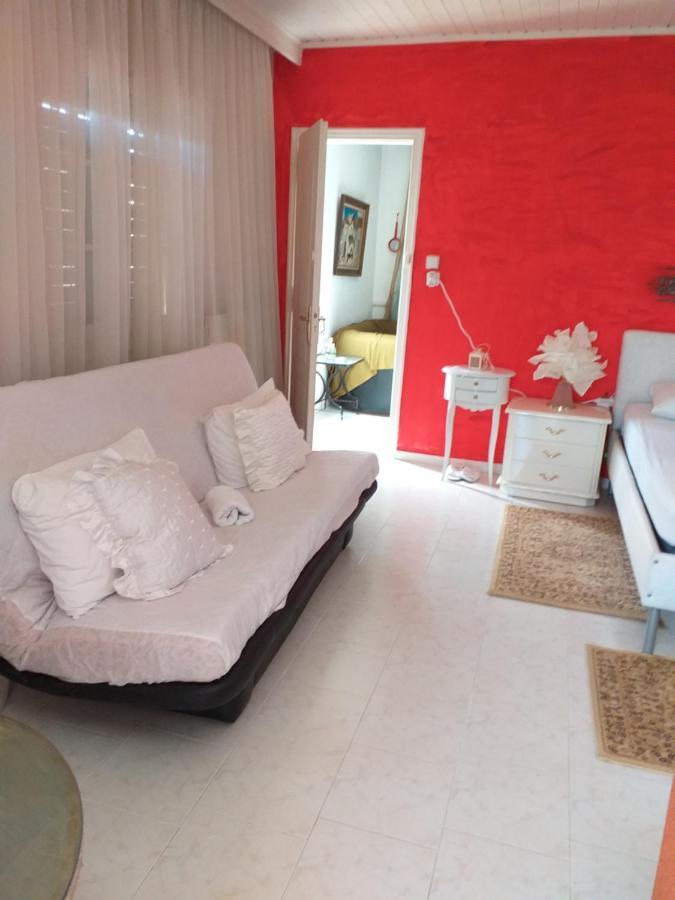 Roulas Cozy Apartments Artemida  Ngoại thất bức ảnh